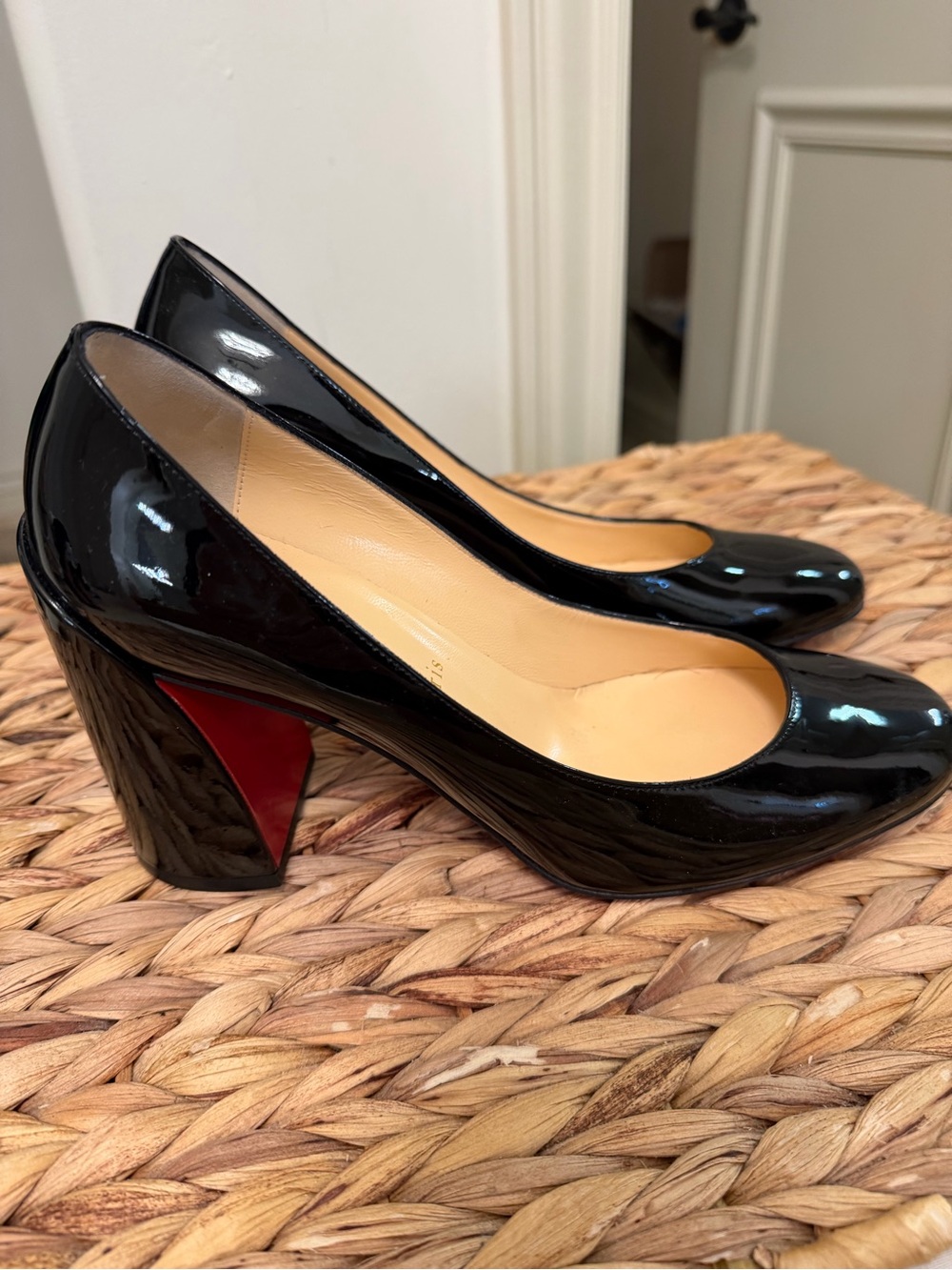 Christian Loubotion Black Patent Leather Block Heel Pumps ! New !! Box dust bag